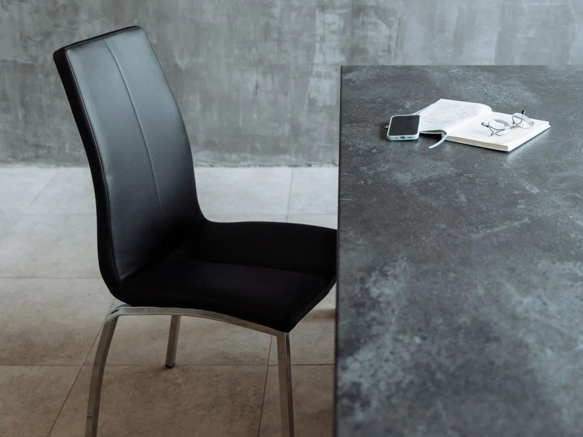 Фотопример: Стул для встречи